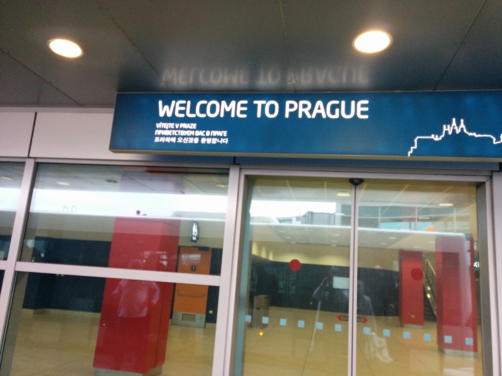 Prague 공항에는 표지판에 한글이 있다. 대한항공이 최대주주라 그렇다는 얘기가 있다.